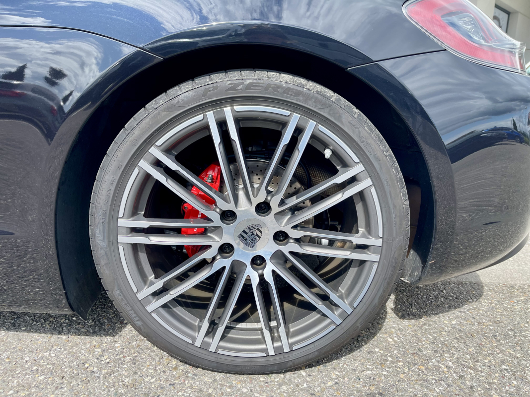 Porsche Cayman — 36