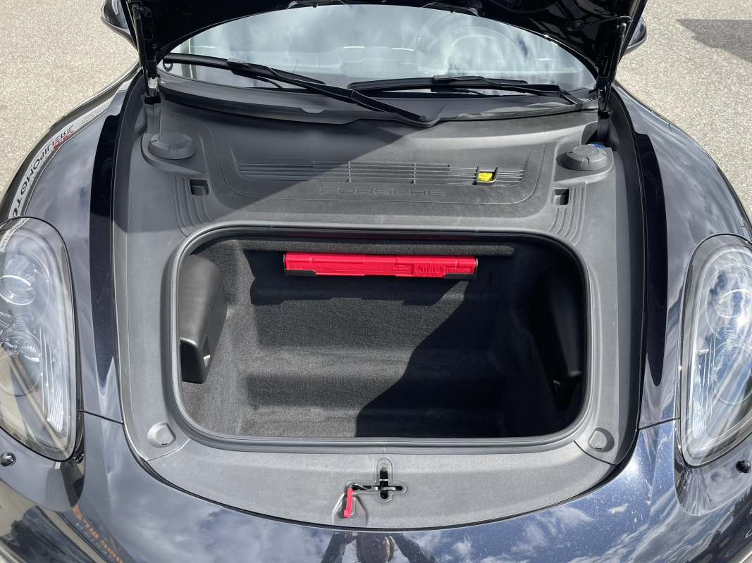 Porsche Cayman — 38