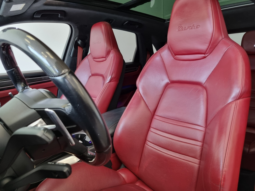 Porsche Cayenne — 42