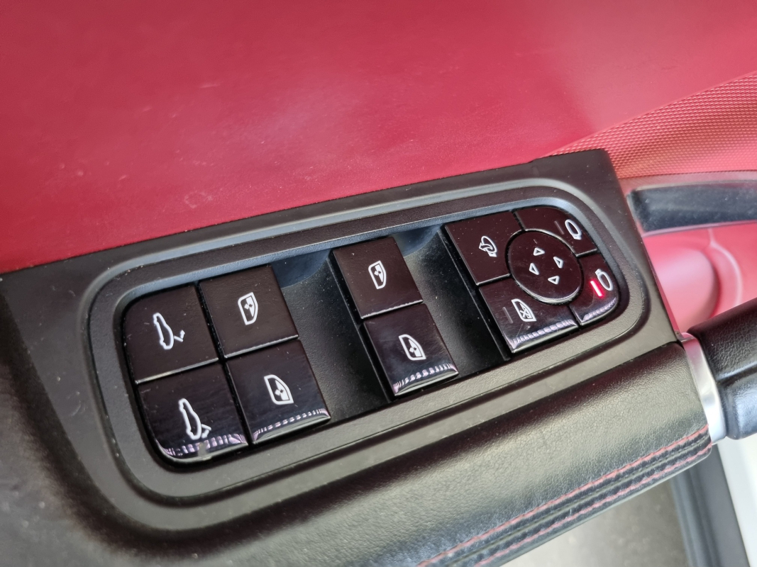 Porsche Cayenne — 56
