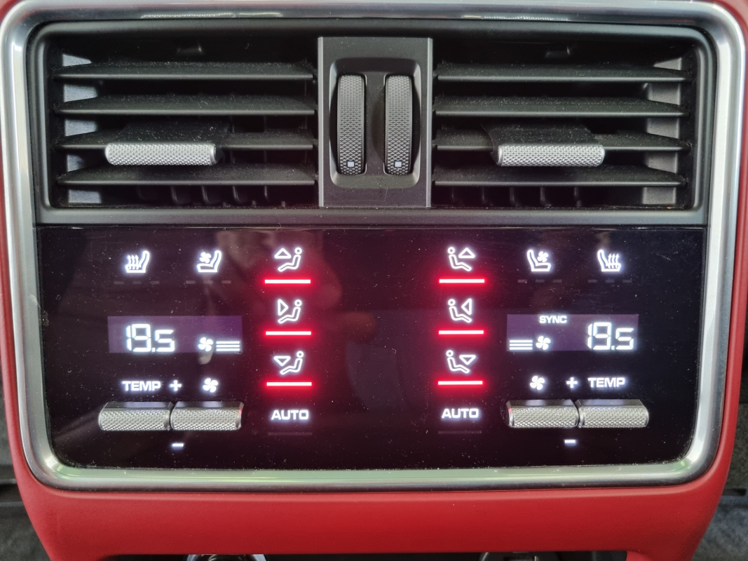 Porsche Cayenne — 60