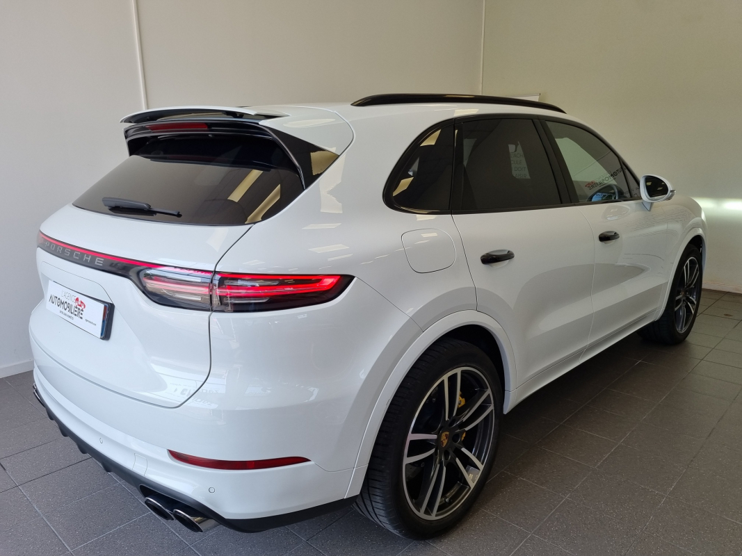 Porsche Cayenne — 10
