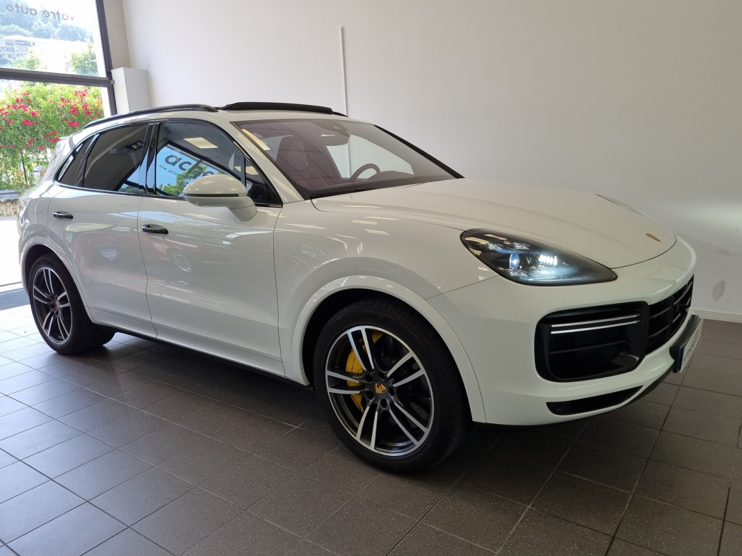 Porsche Cayenne — 14