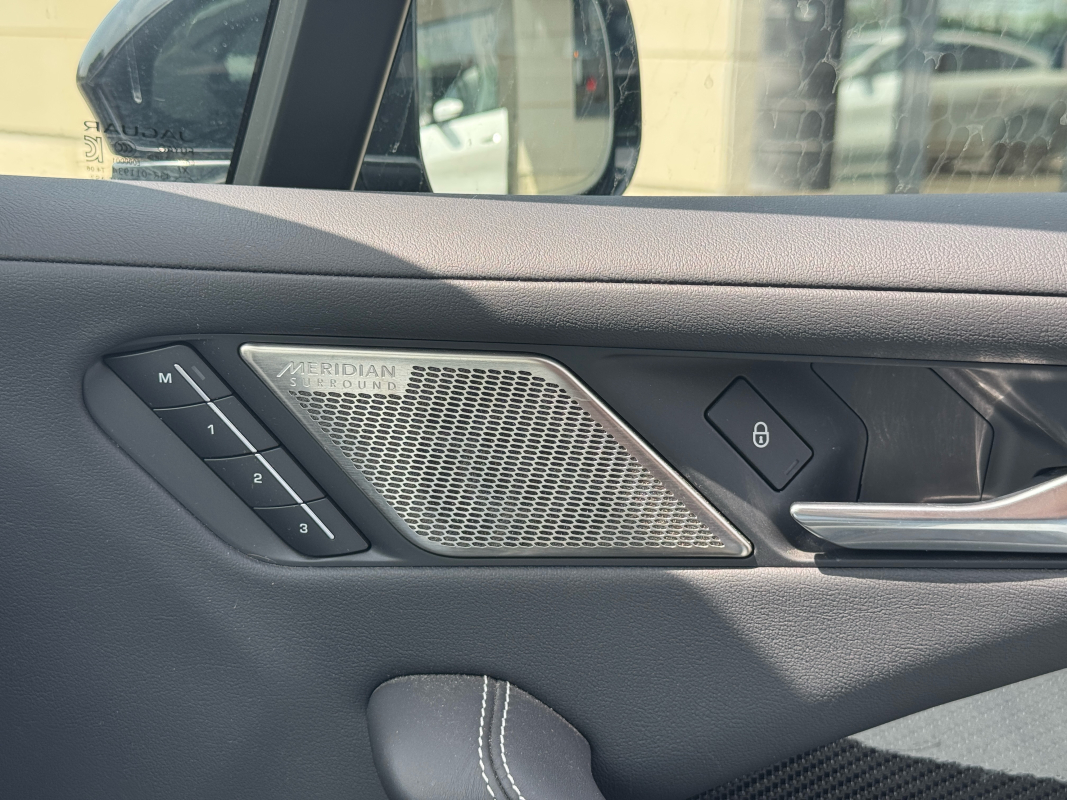 Jaguar I-Pace — 34