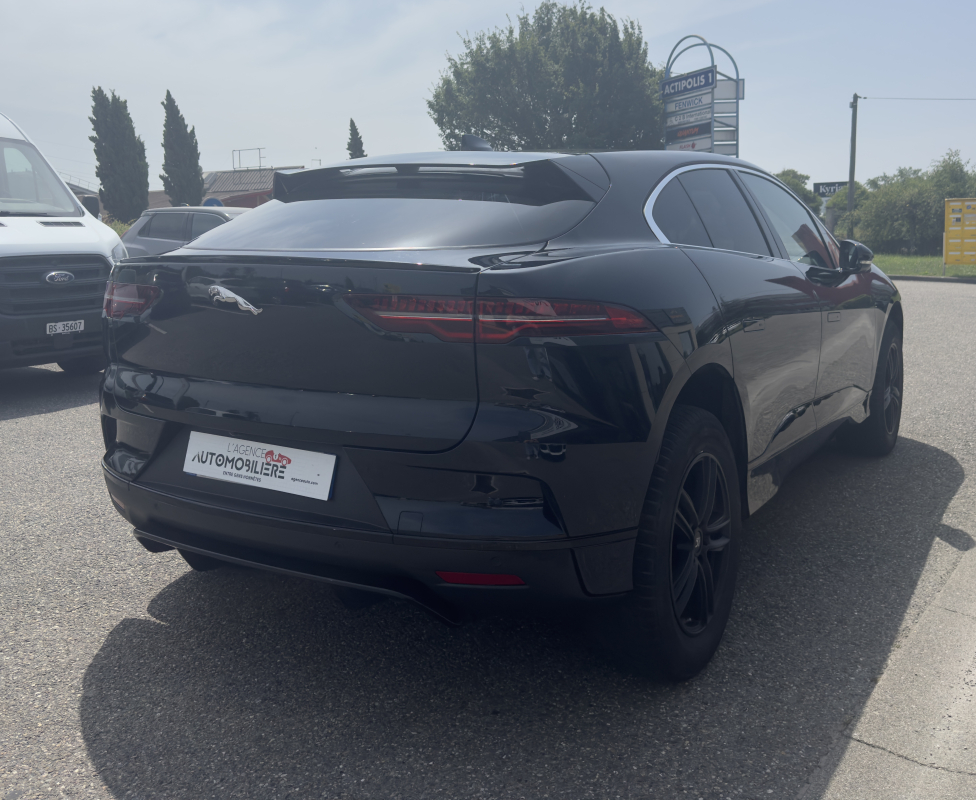 Jaguar I-Pace — 10