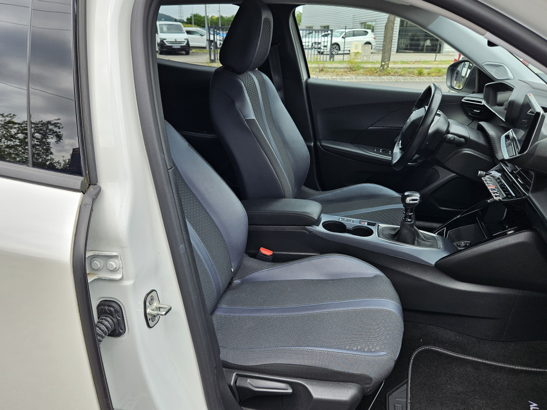 Peugeot 2008 — 52