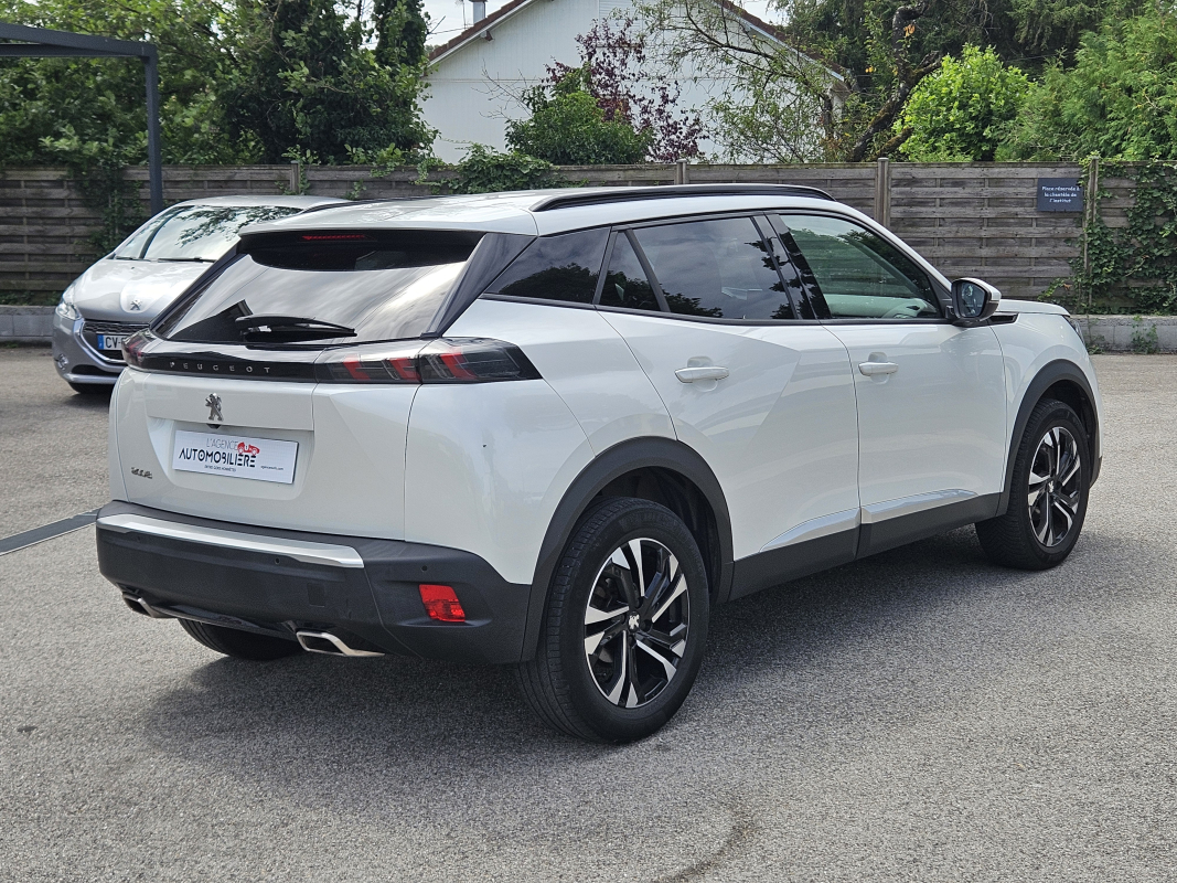 Peugeot 2008 — 13