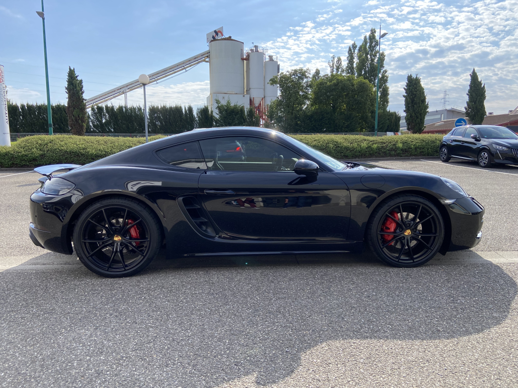 Porsche Cayman — 9