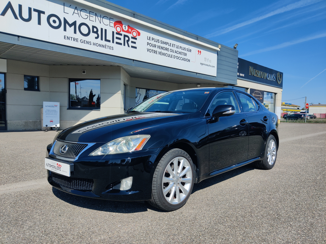 Lexus IS — 2