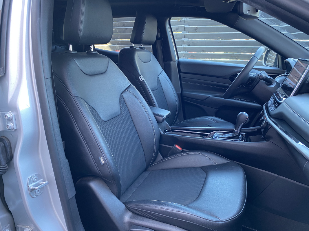 Jeep Compass — 32