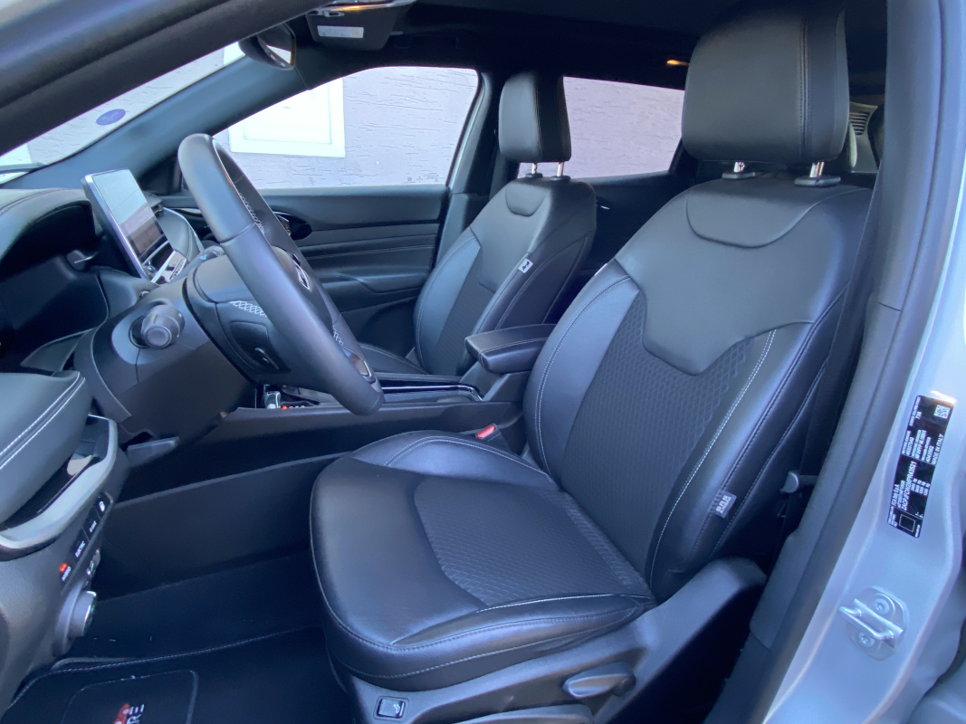 Jeep Compass — 18