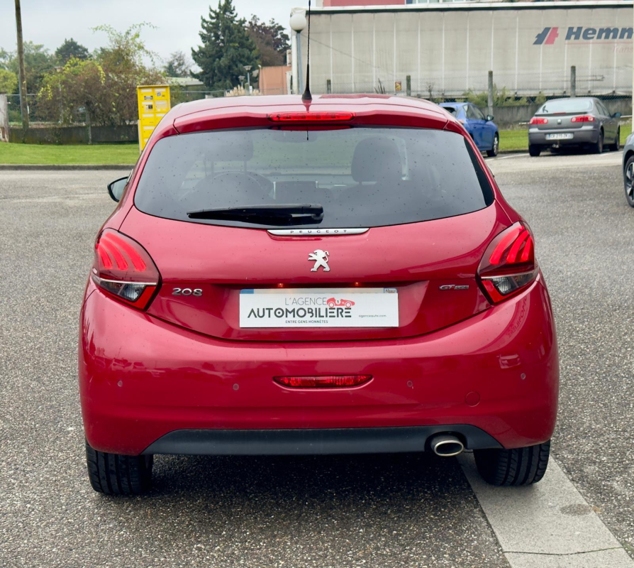 Peugeot 208 — 8