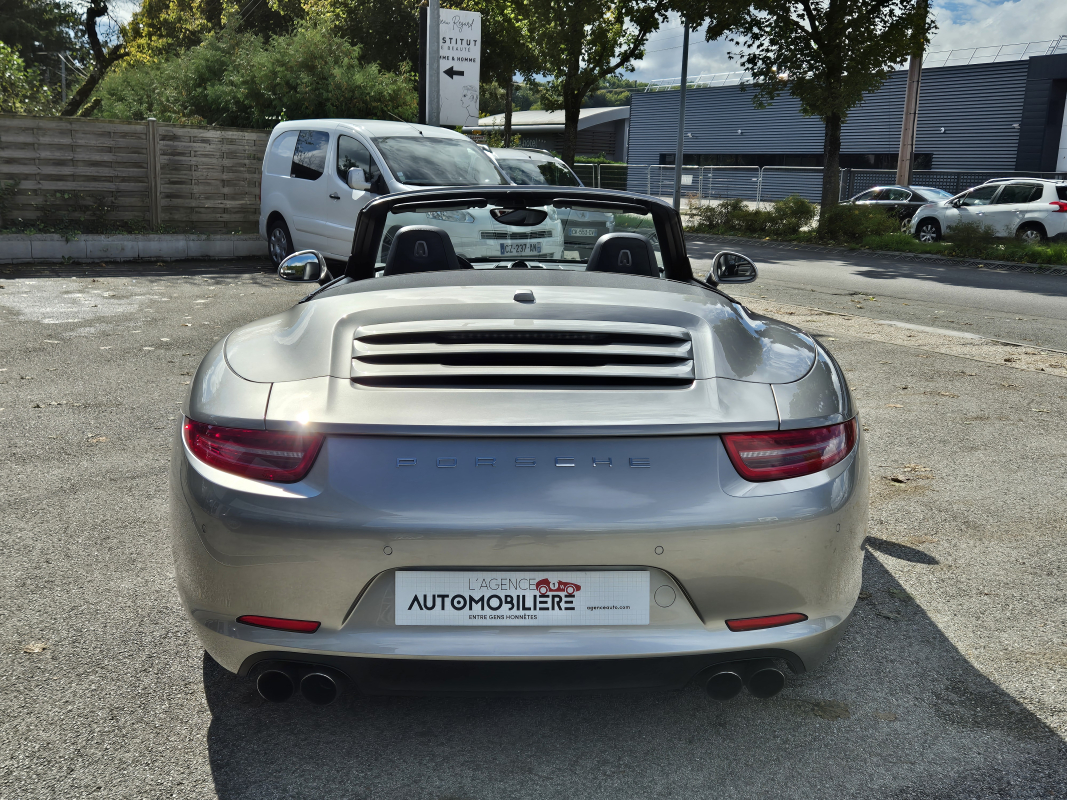 Porsche 911 — 16