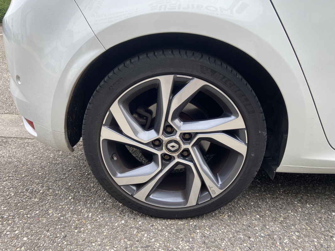 Renault Megane — 18