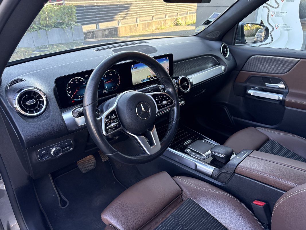 Mercedes GLB — 22