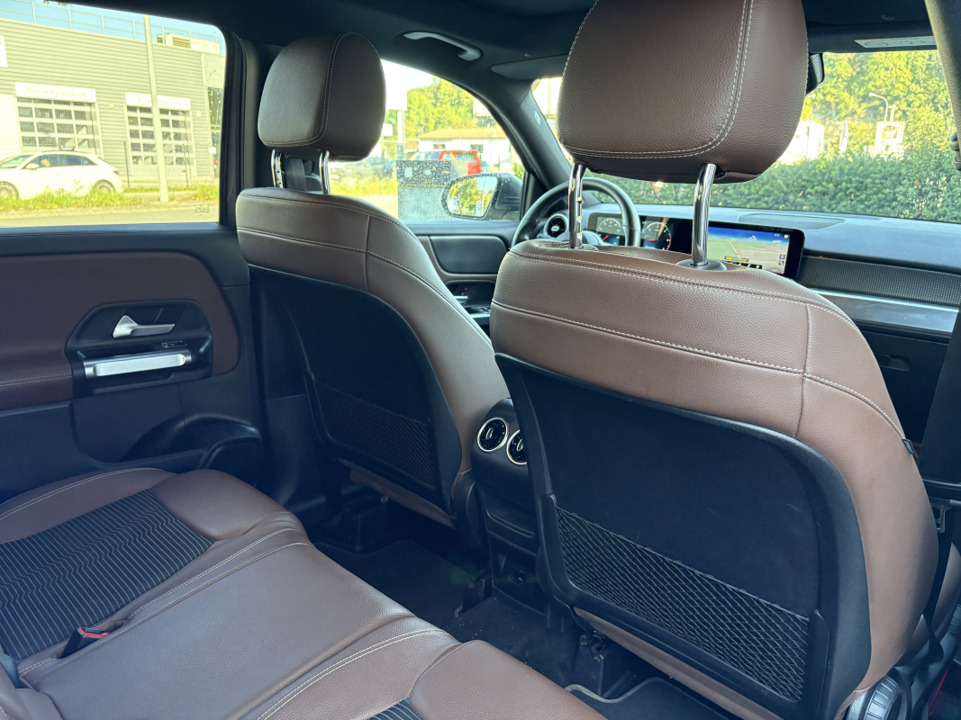 Mercedes GLB — 34