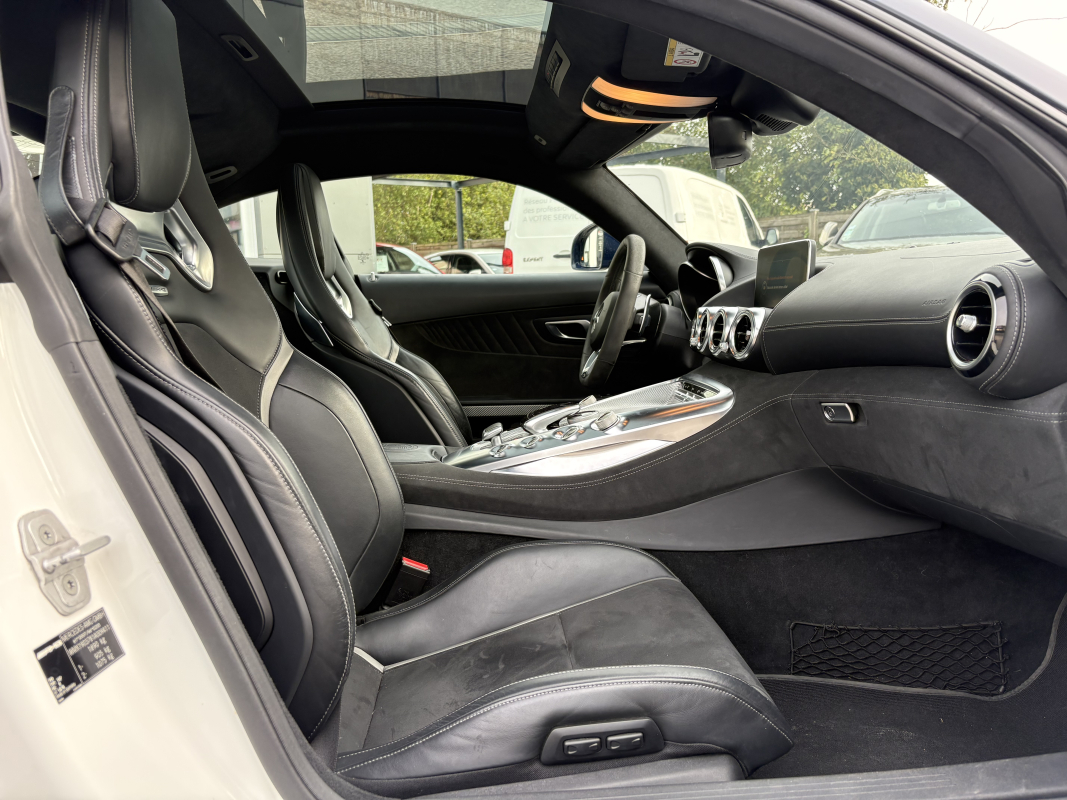 Mercedes AMG-GT — 32