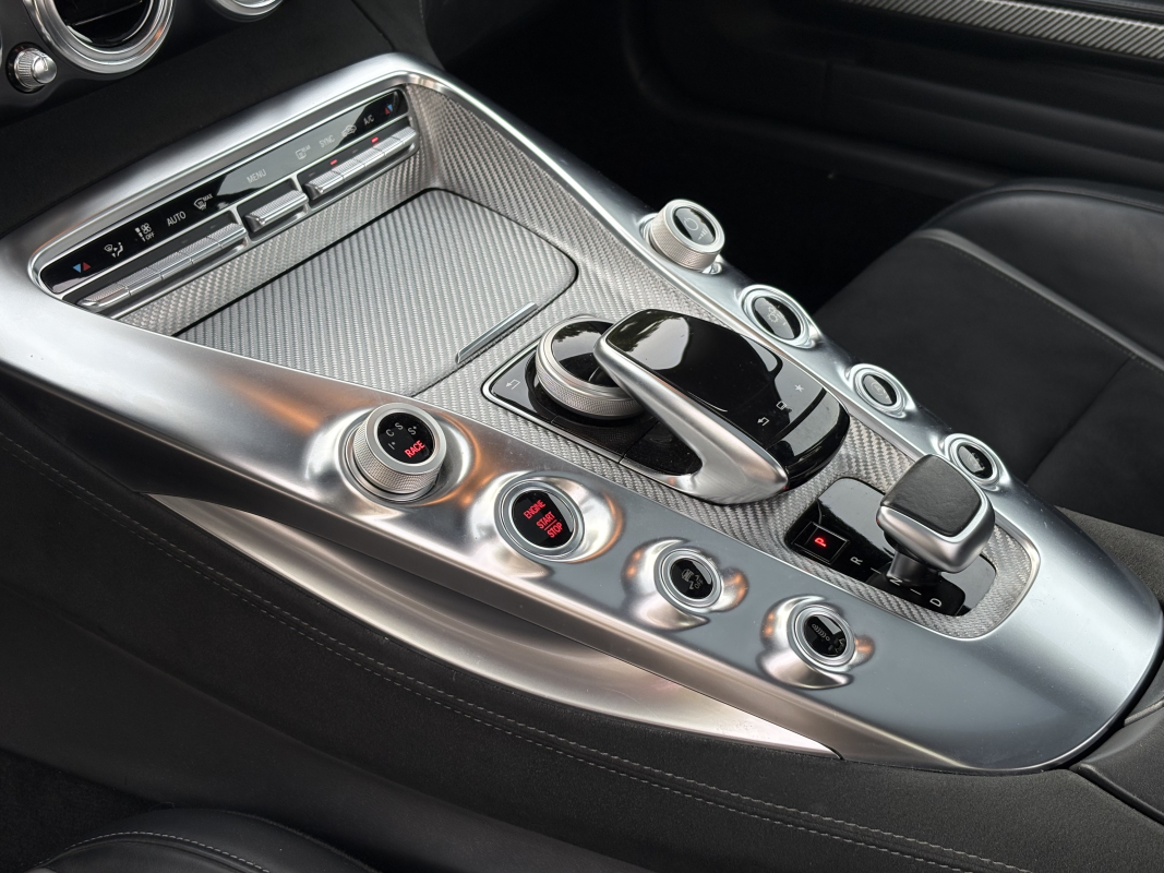 Mercedes AMG-GT — 38