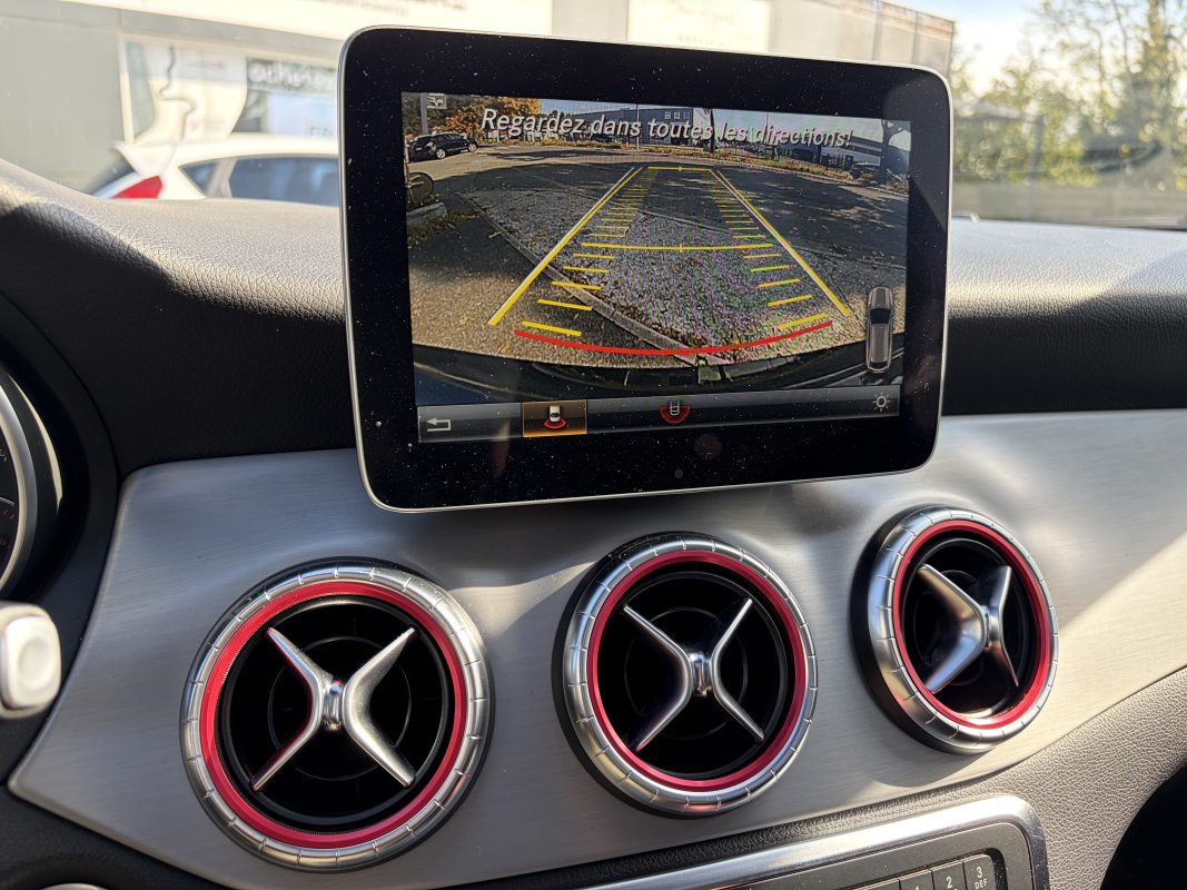 Mercedes Classe CLA — 13