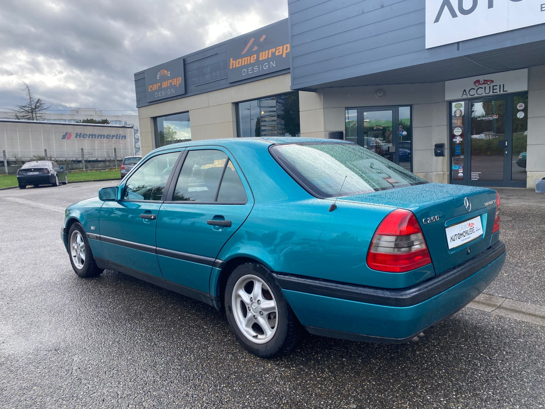 Mercedes 250 — 6