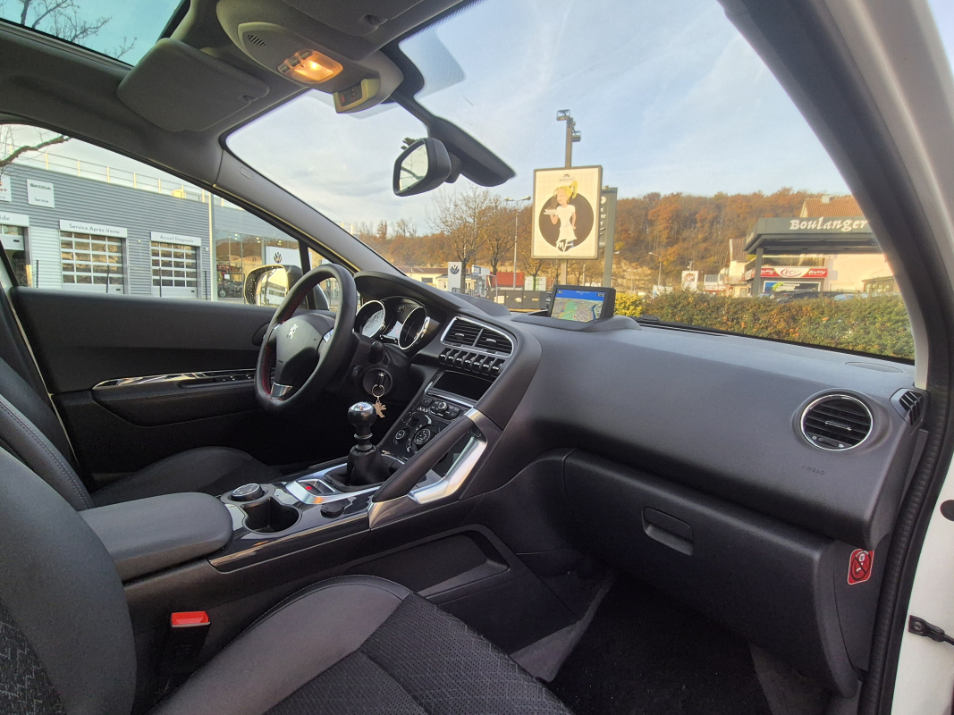 Peugeot 3008 — 24