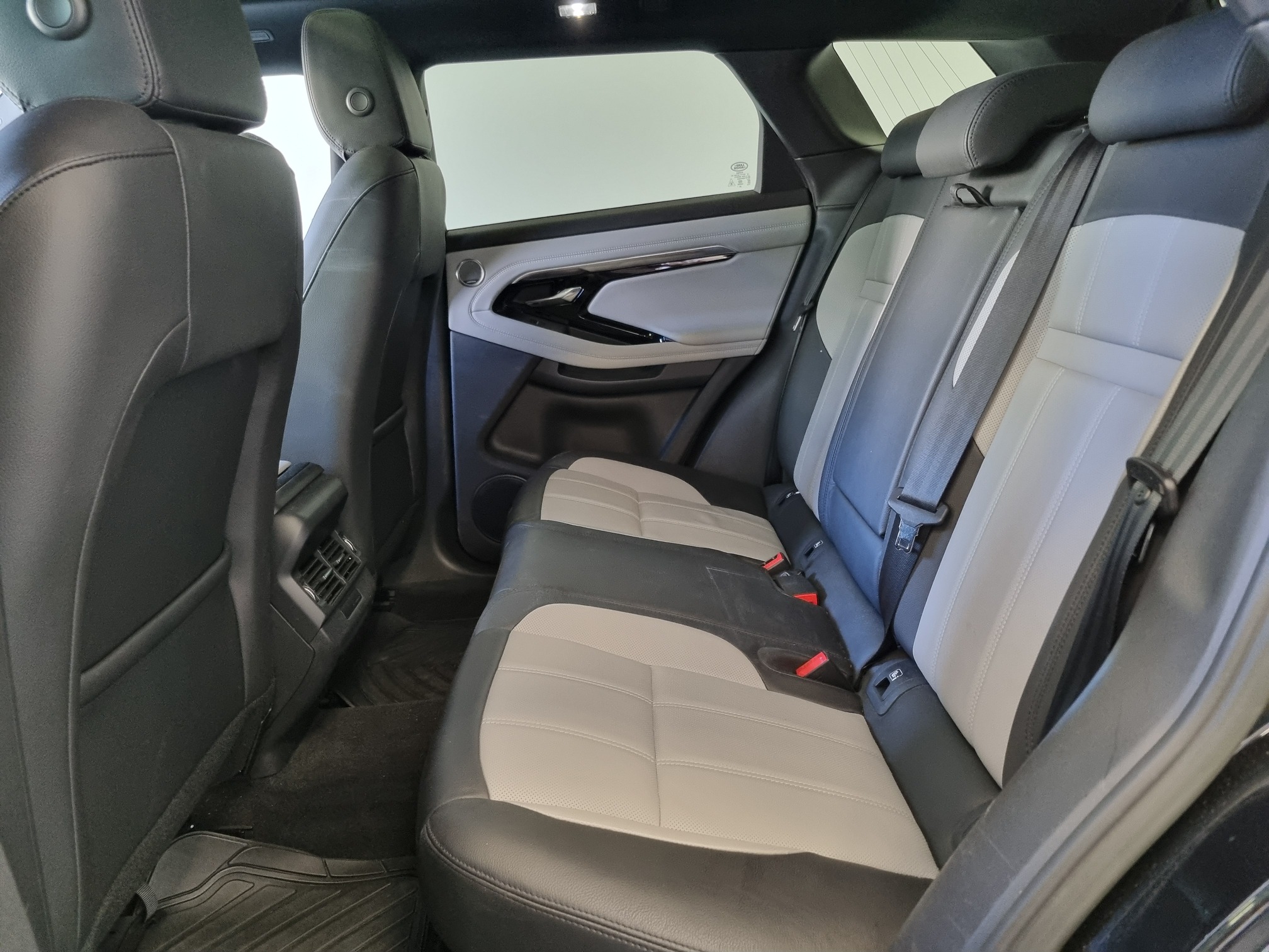 Land Rover EVOQUE — 14