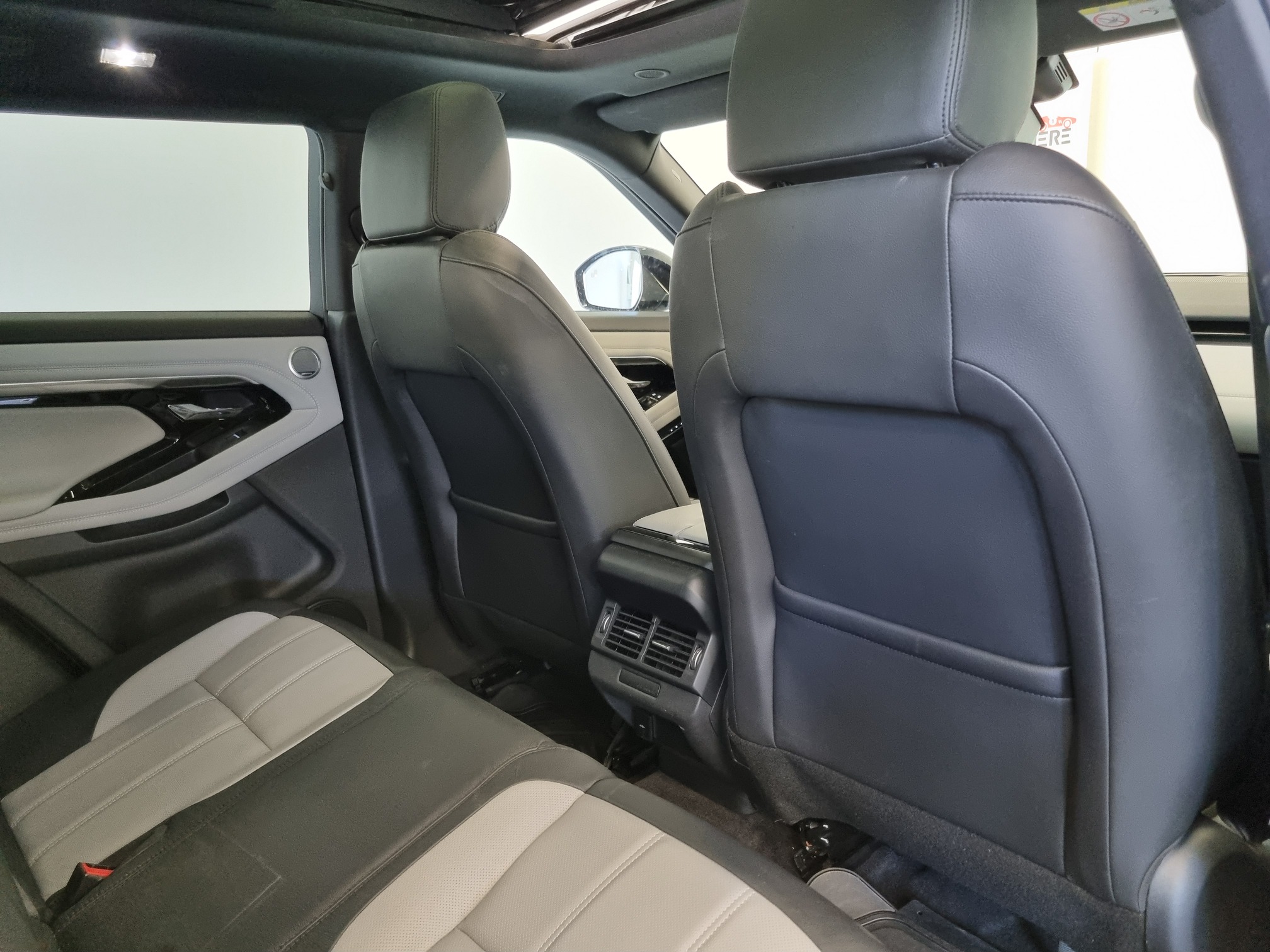Land Rover EVOQUE — 16