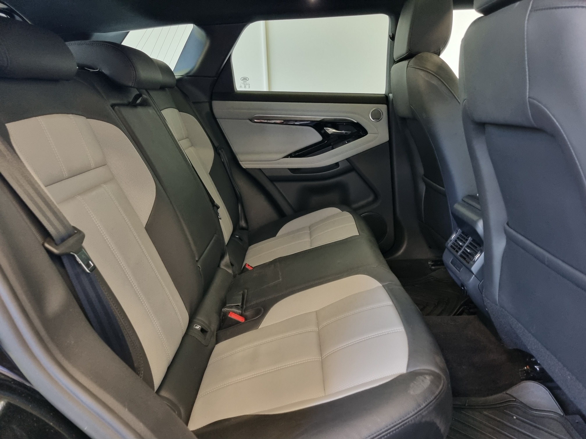Land Rover EVOQUE — 17
