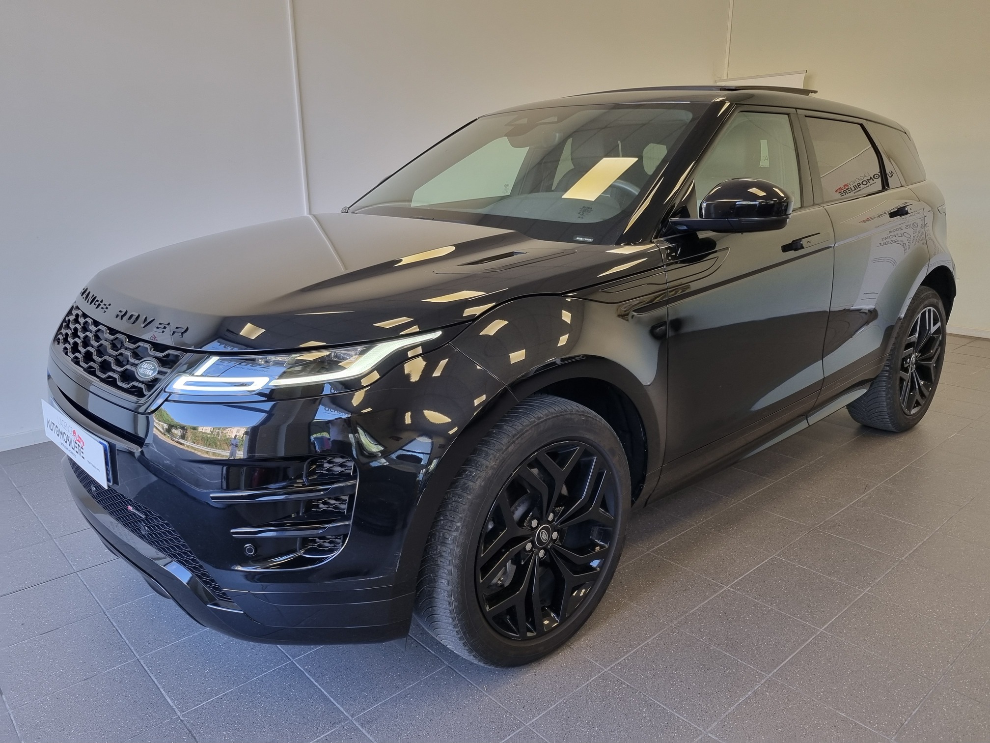 Land Rover EVOQUE — 2