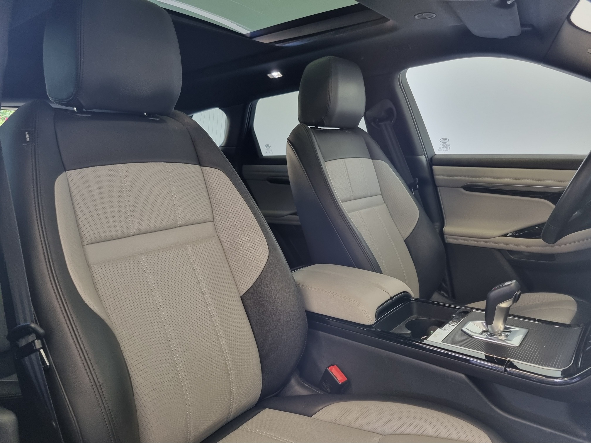 Land Rover EVOQUE — 21