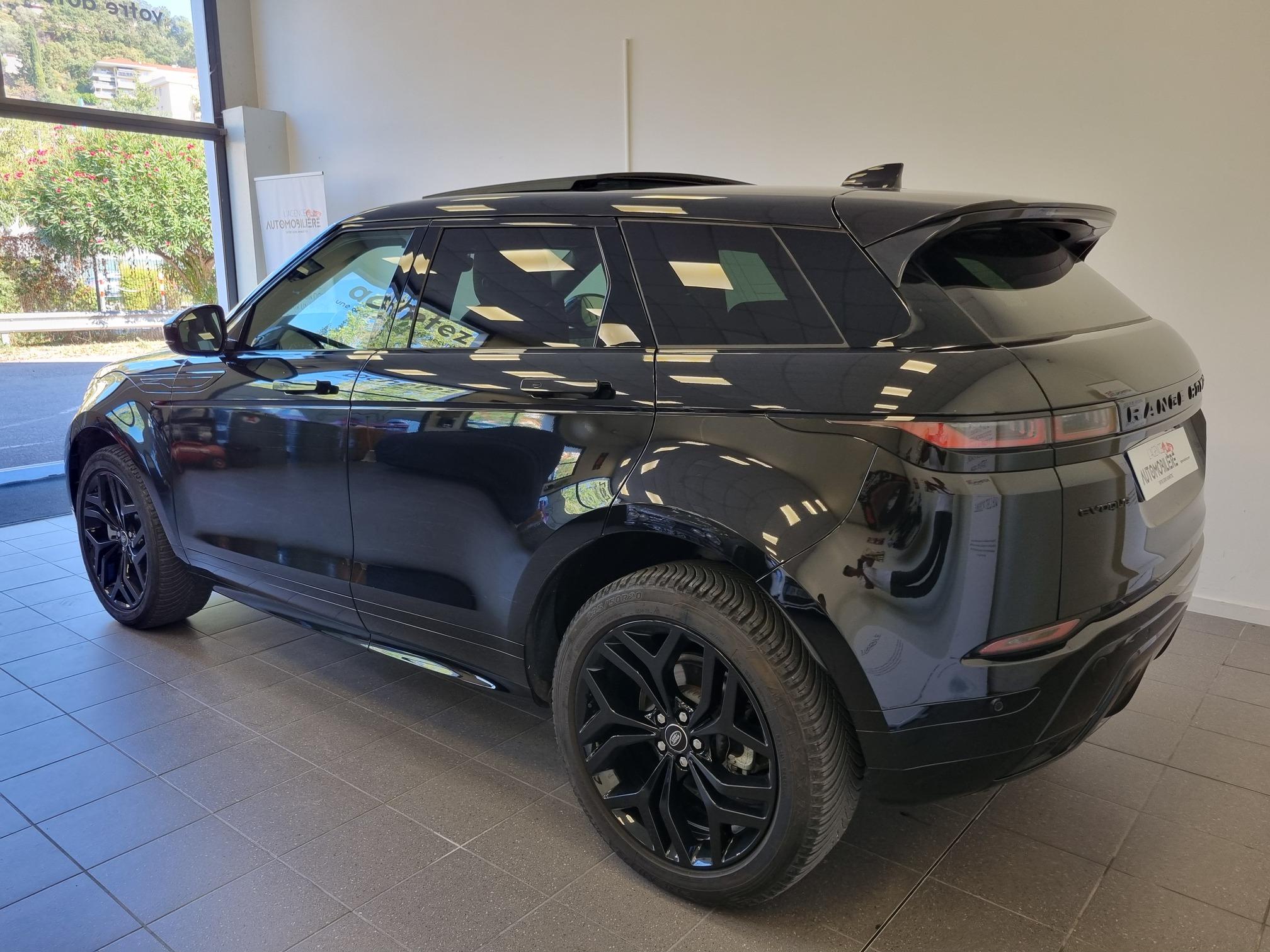 Land Rover EVOQUE — 4