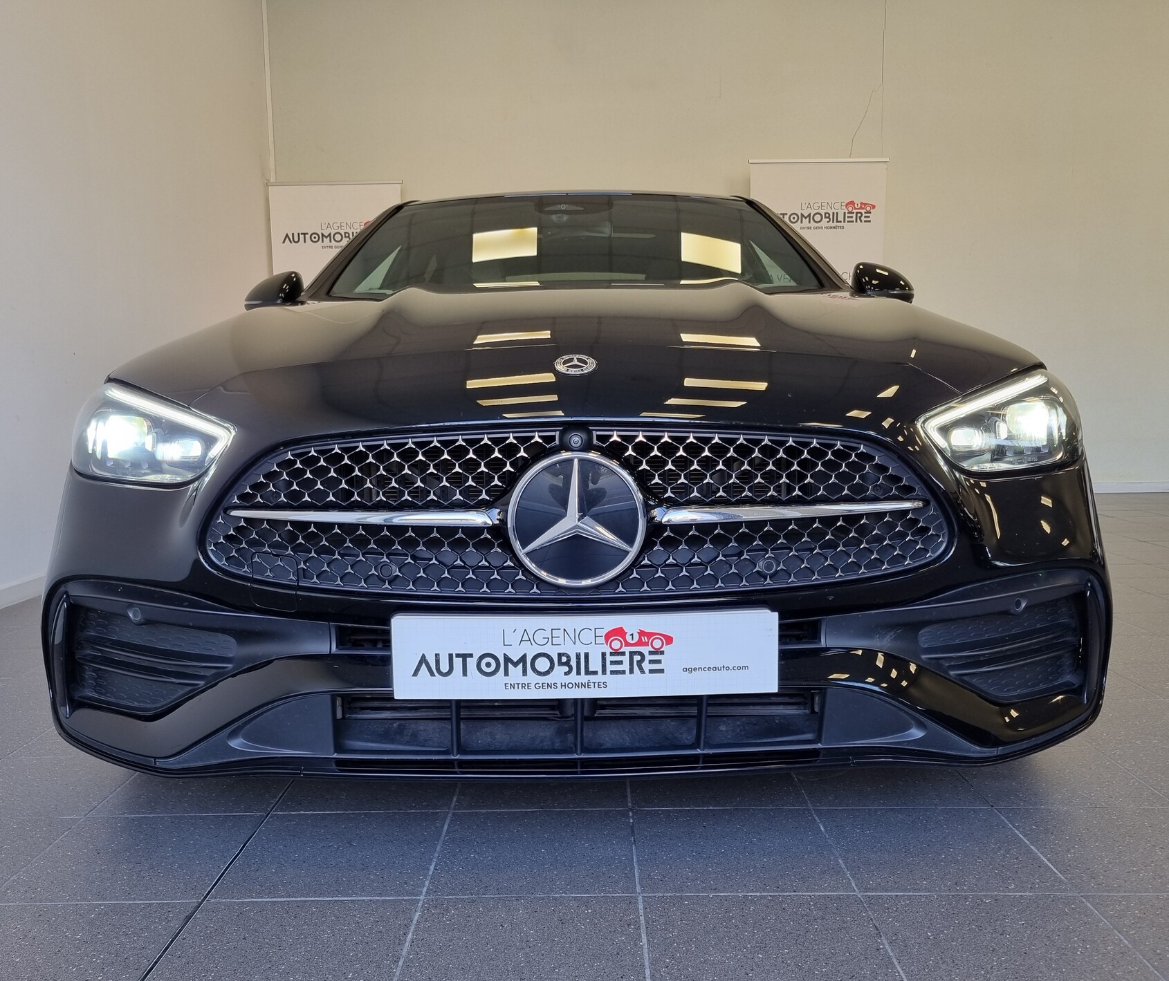 MERCEDES BENZ C 200D — 10