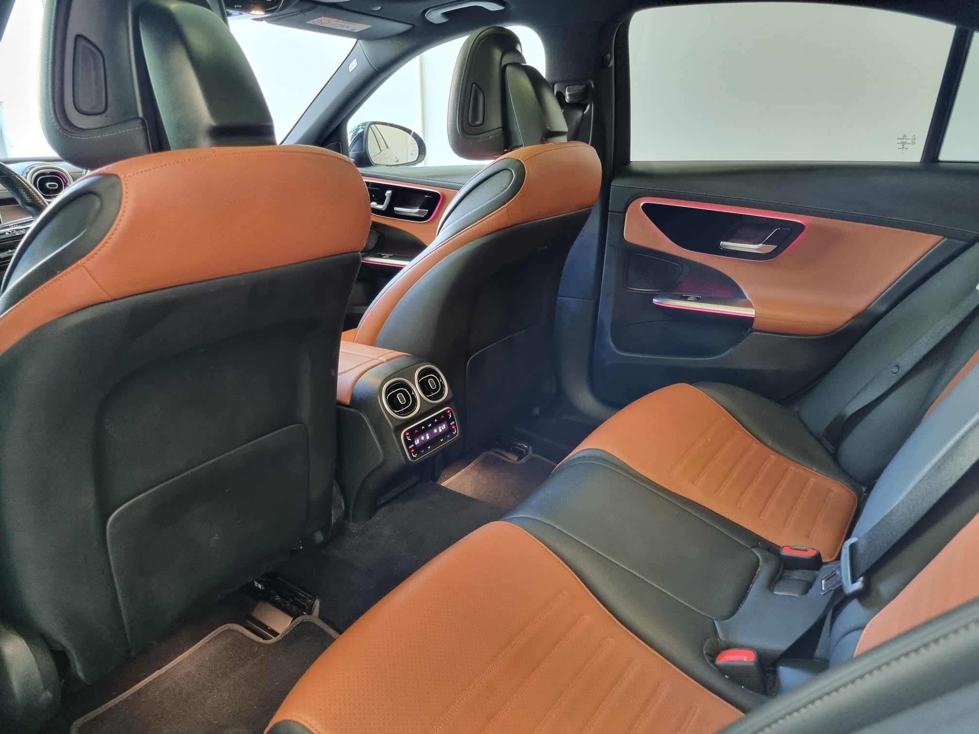 MERCEDES BENZ C 200D — 13