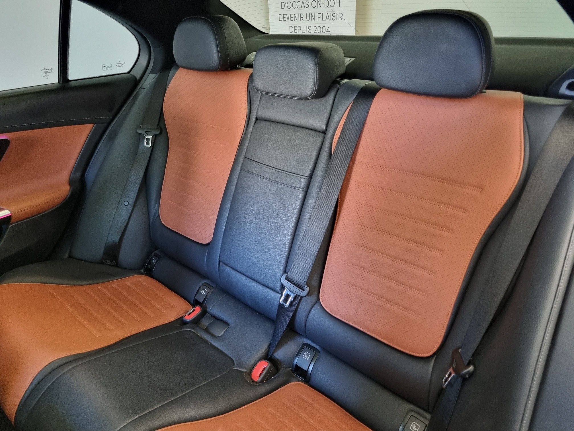 MERCEDES BENZ C 200D — 14