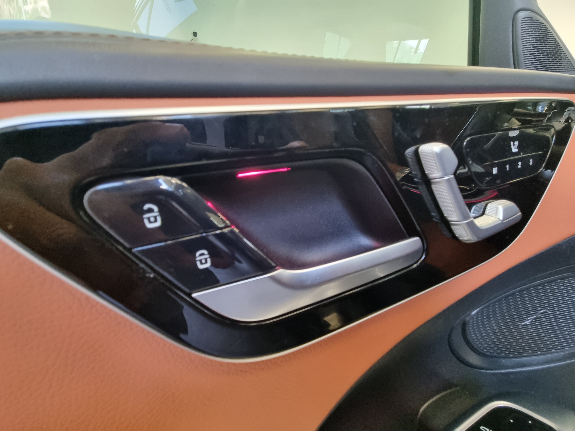 MERCEDES BENZ C 200D — 29
