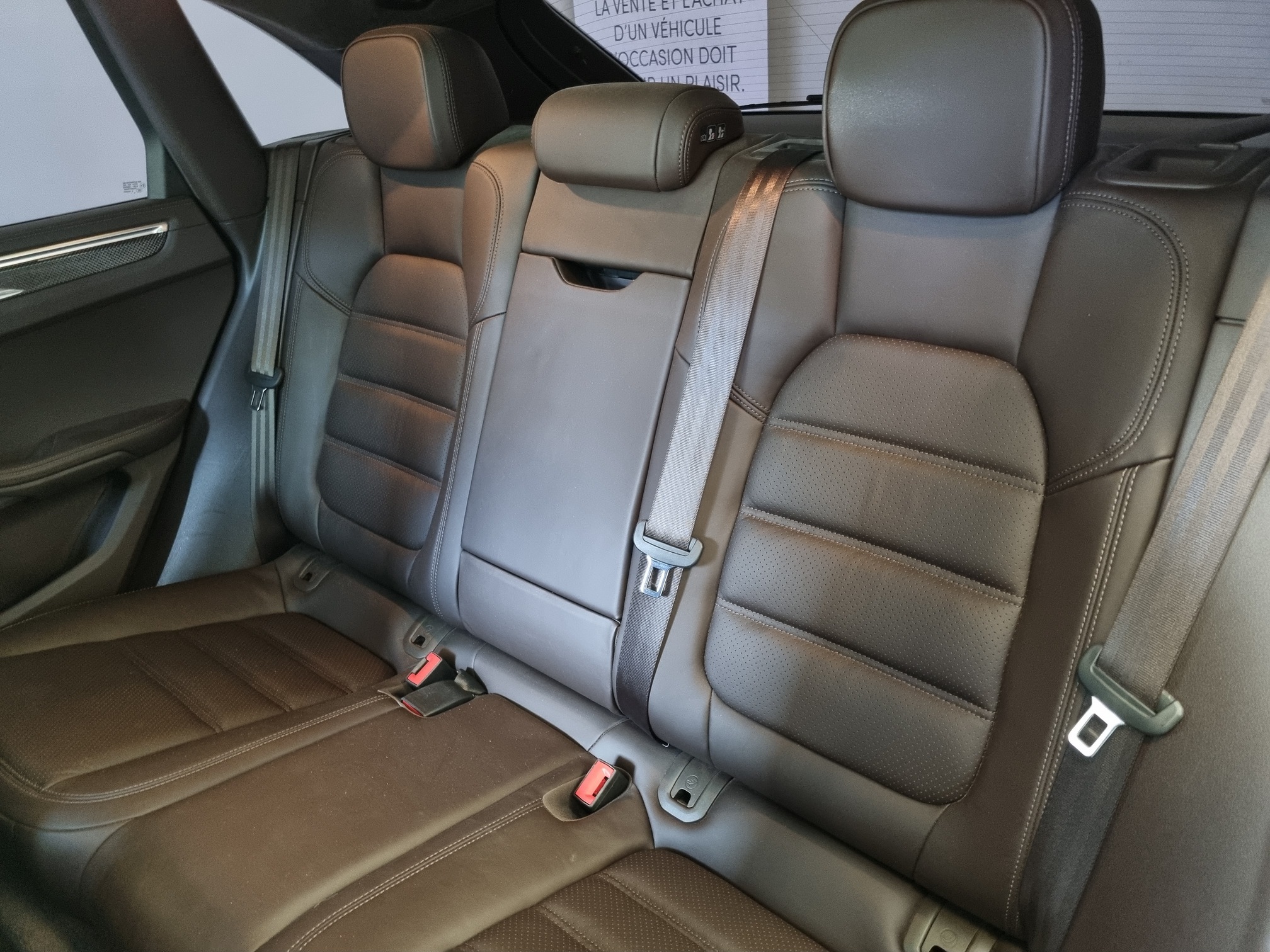 Porsche Macan — 12