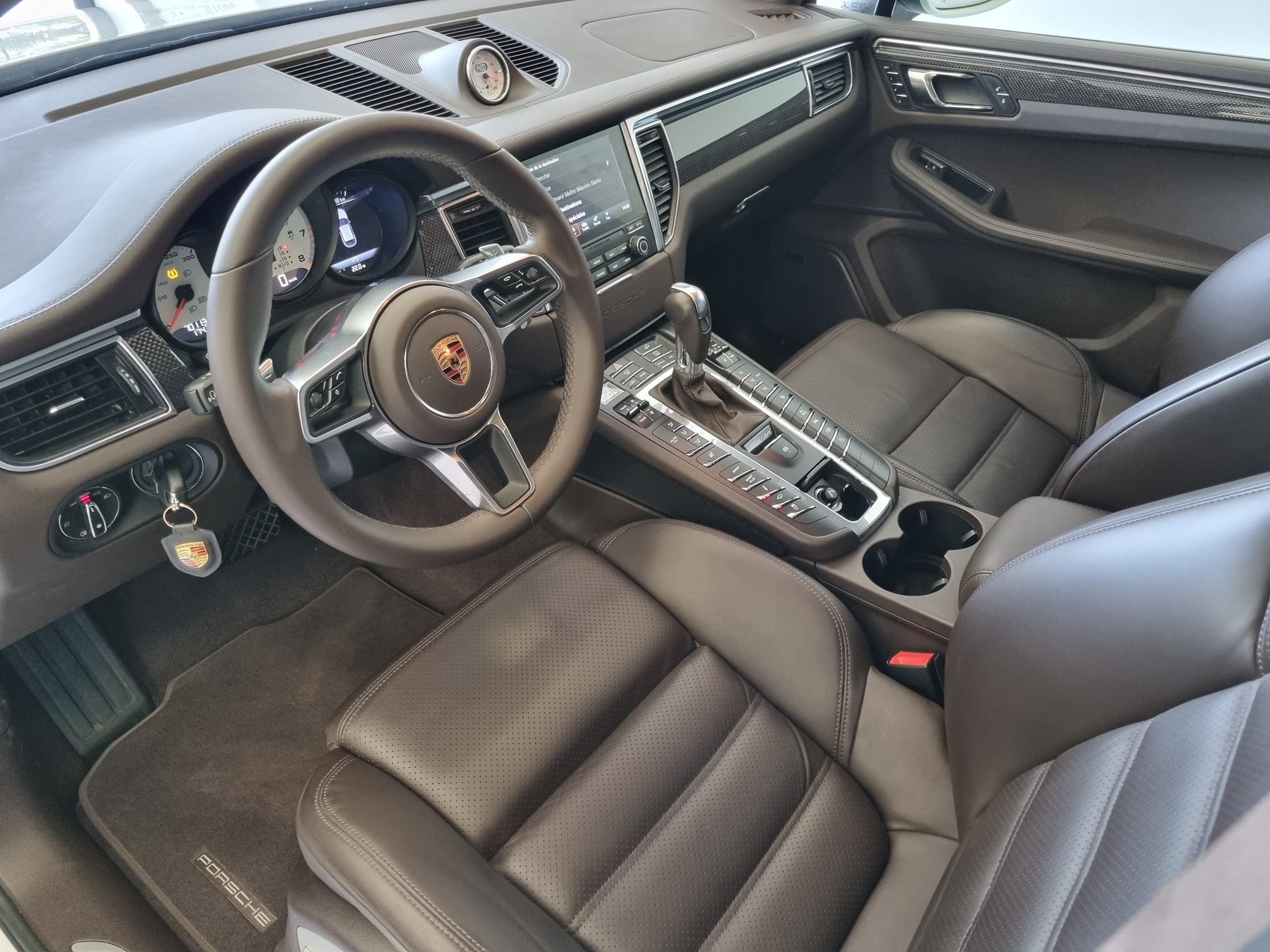 Porsche Macan — 22