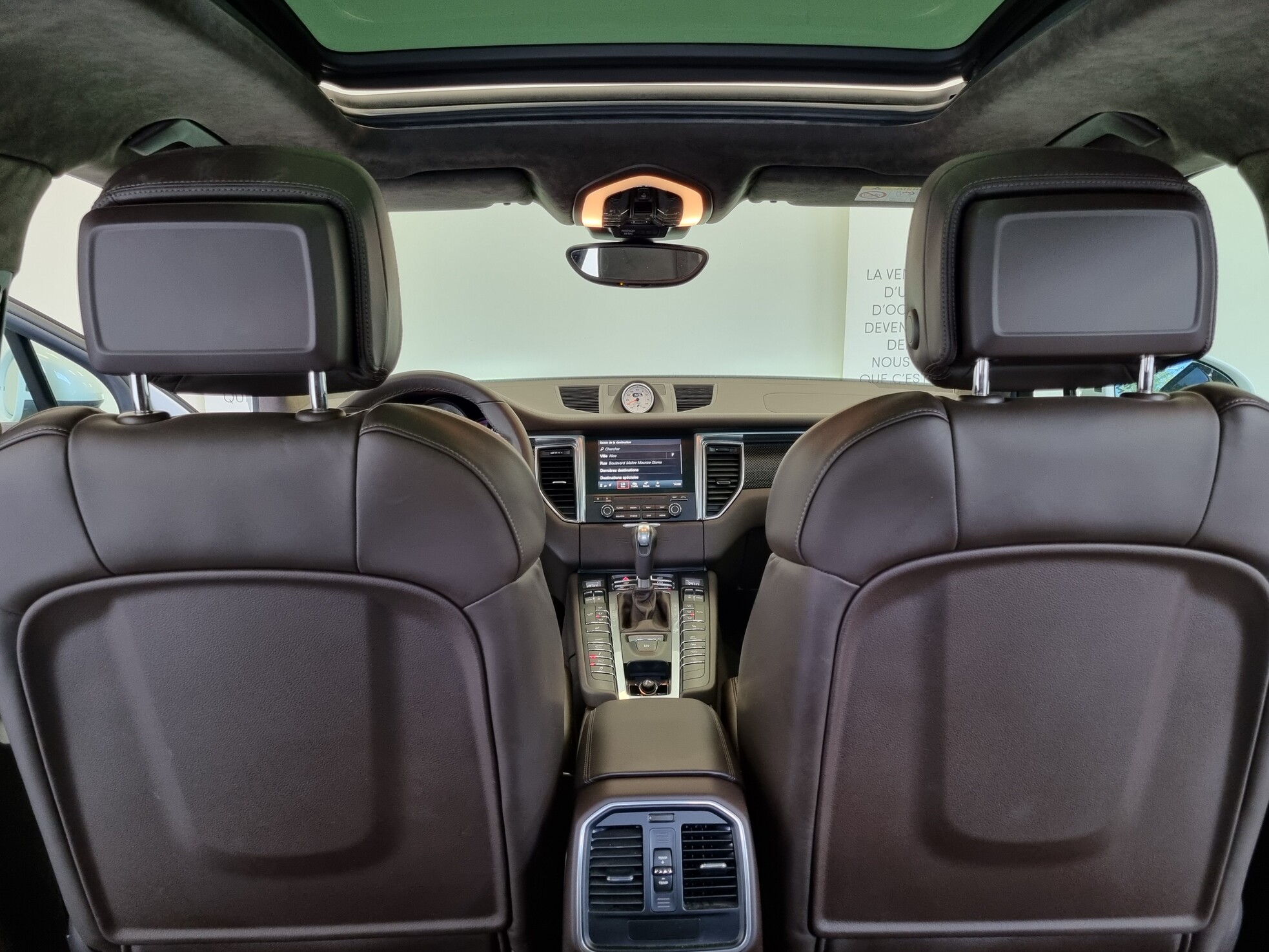Porsche Macan — 24