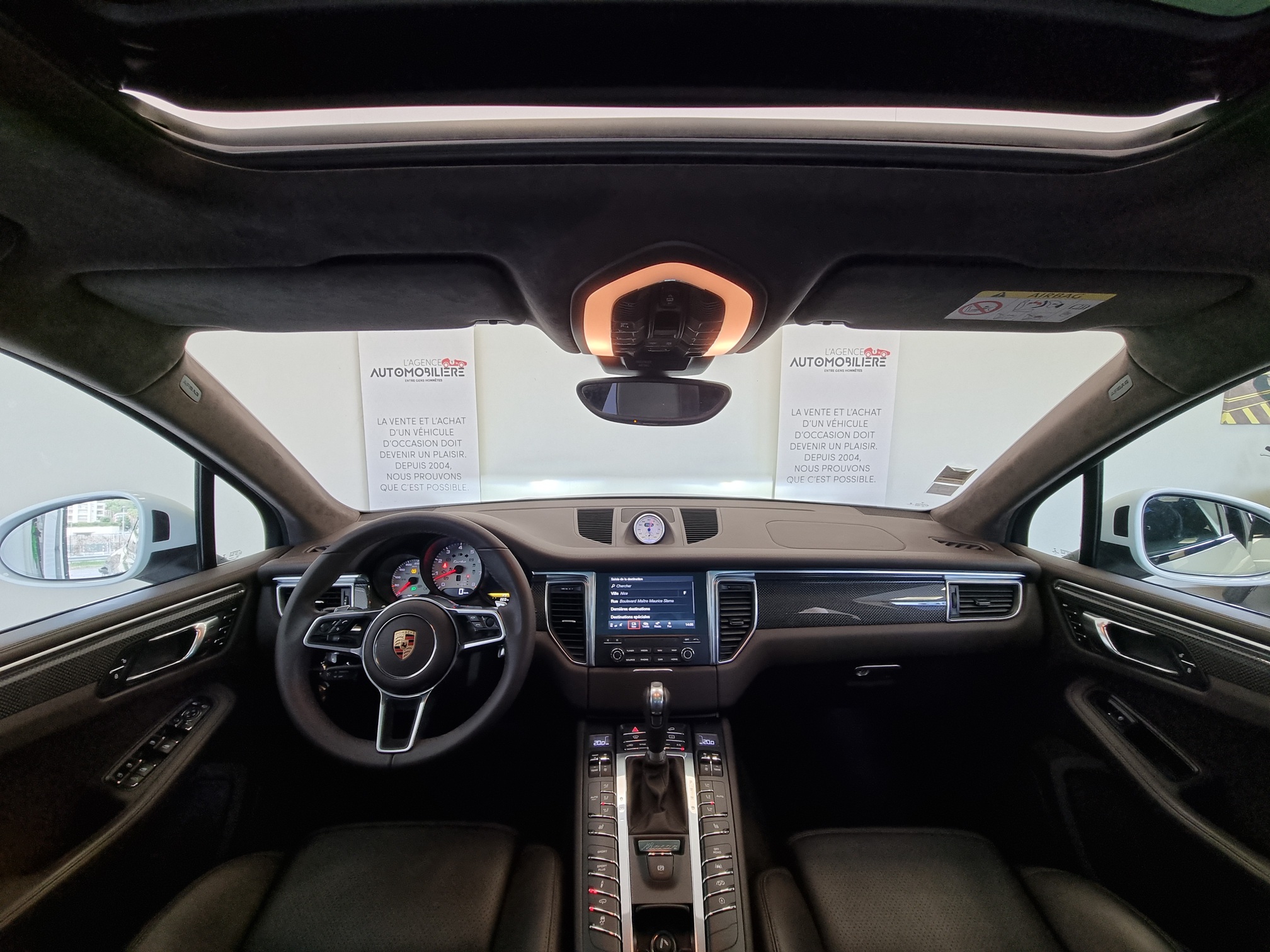 Porsche Macan — 27