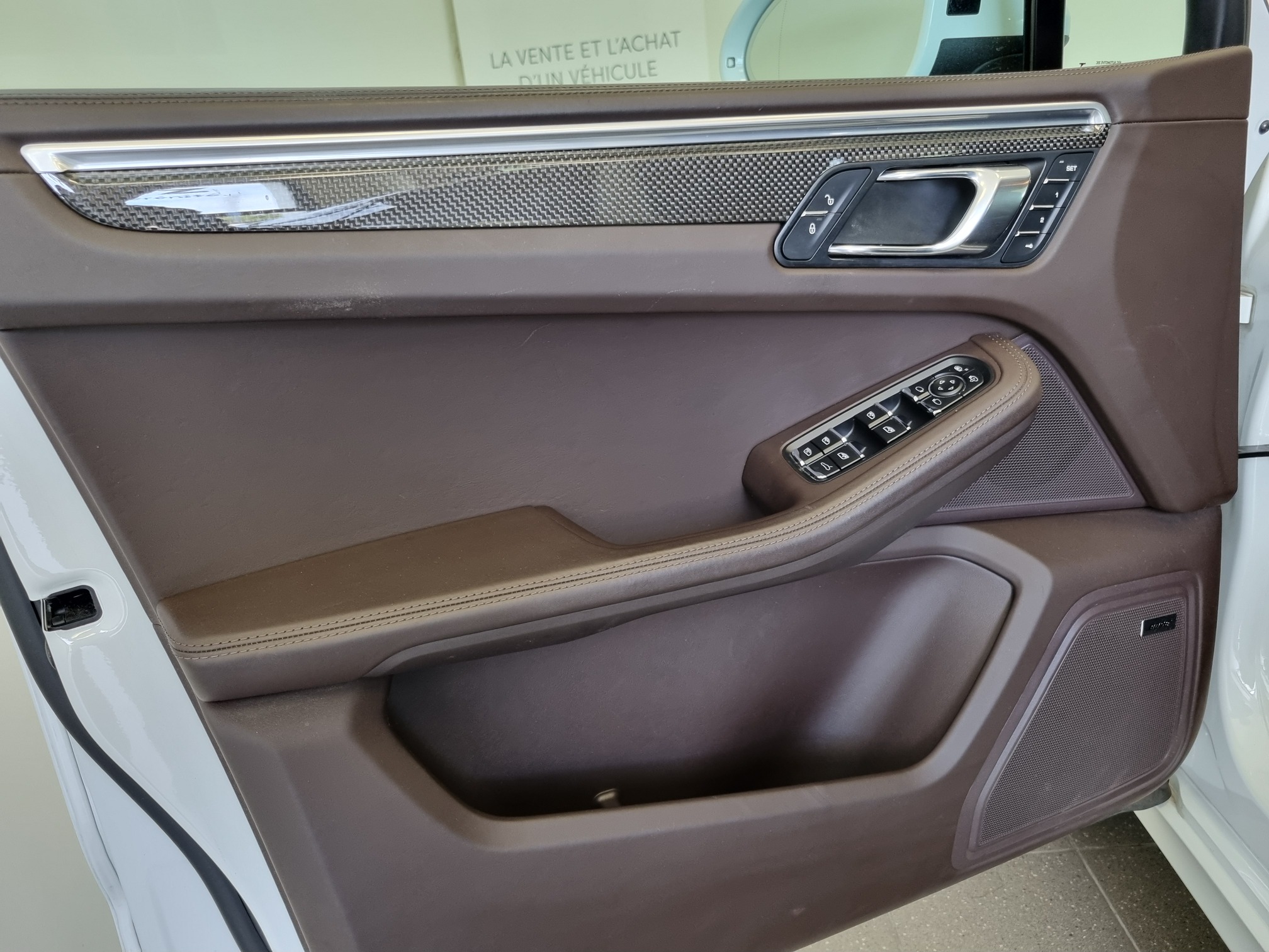Porsche Macan — 35