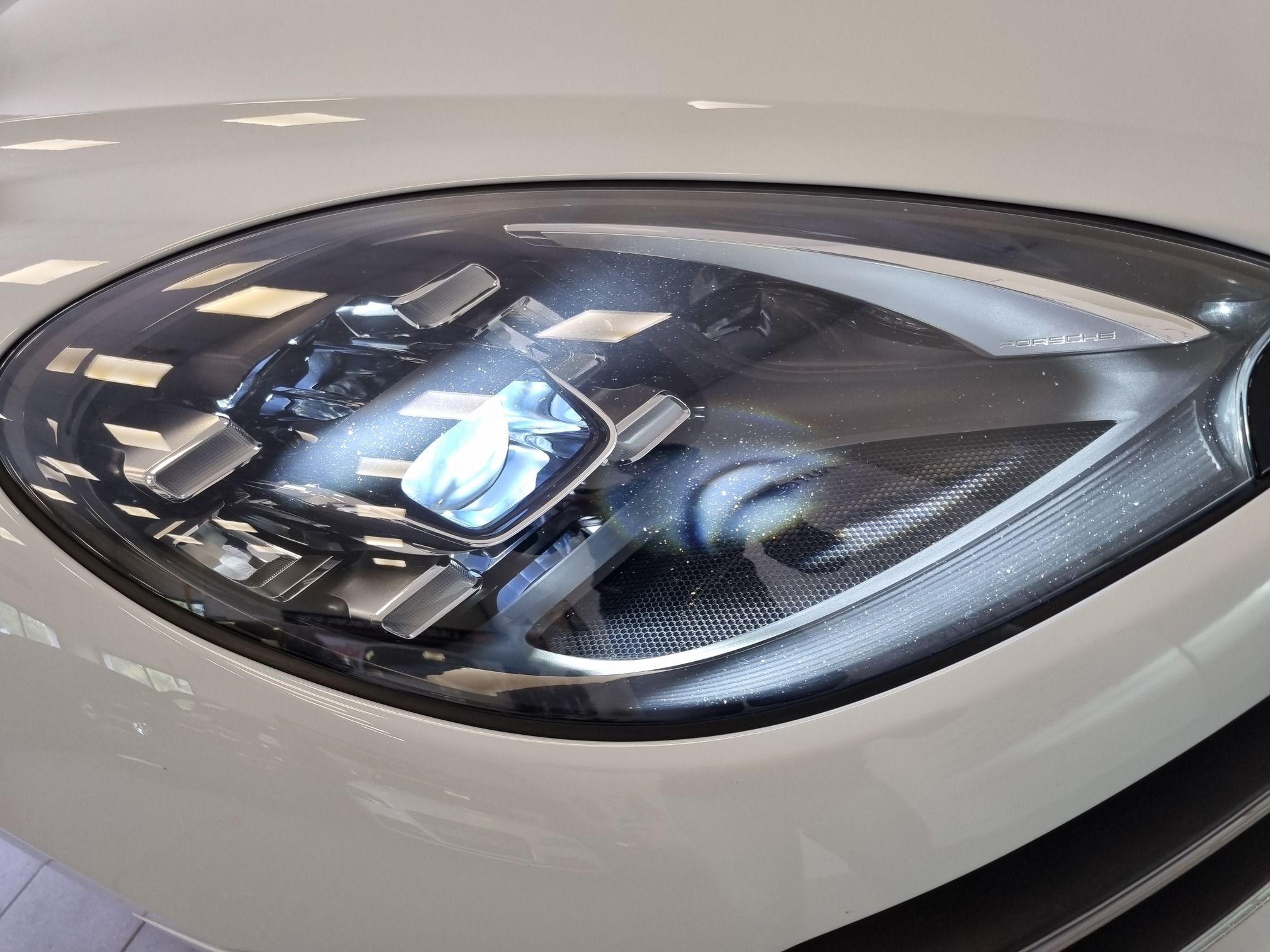 Porsche Macan — 39