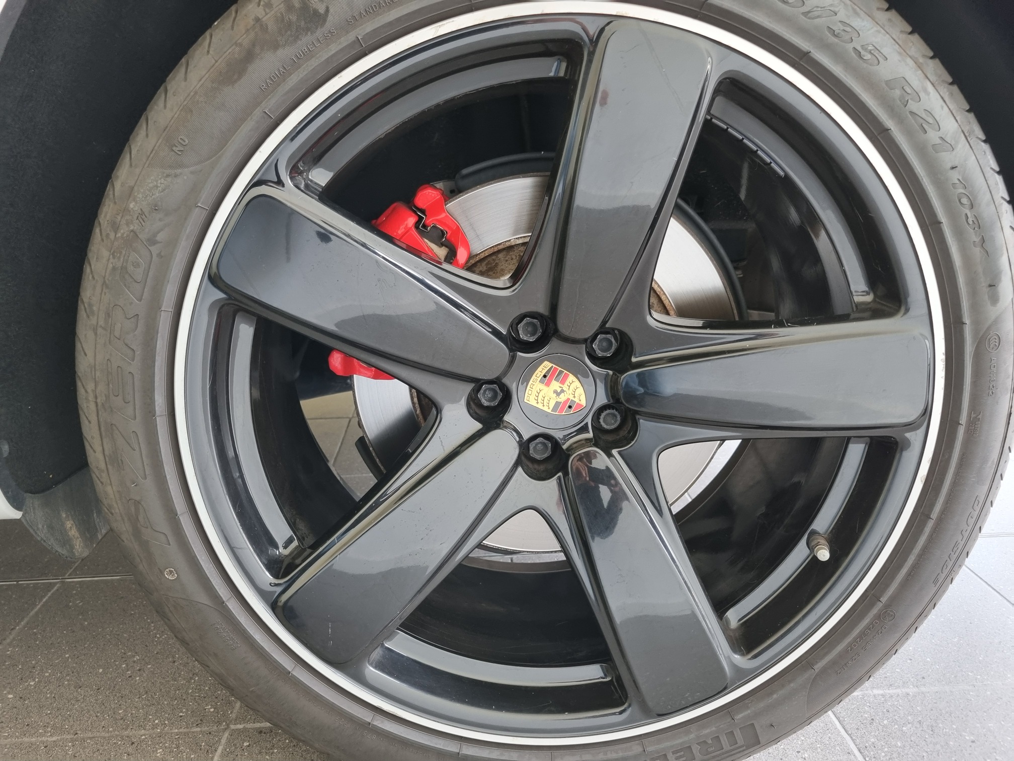 Porsche Macan — 43