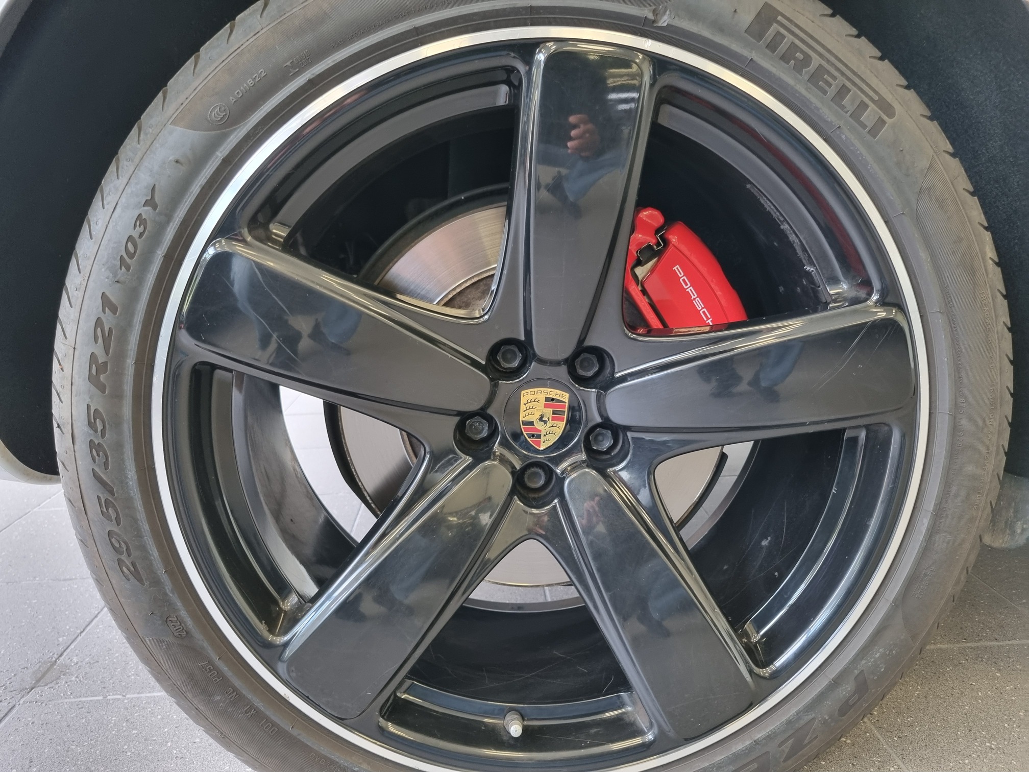 Porsche Macan — 44