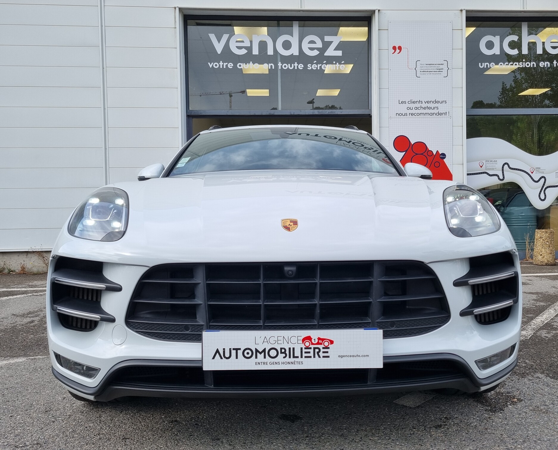 Porsche Macan — 46
