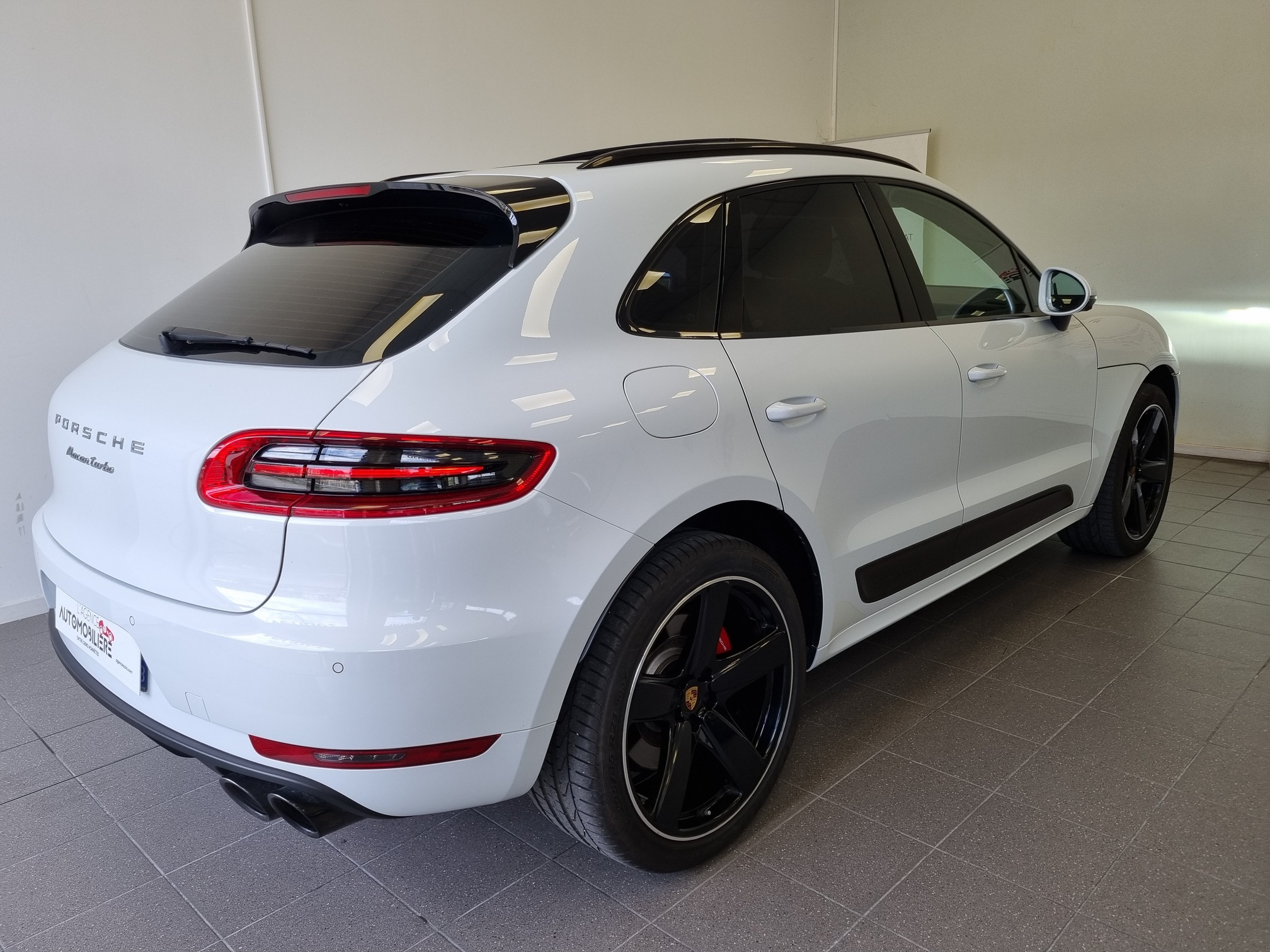 Porsche Macan — 6