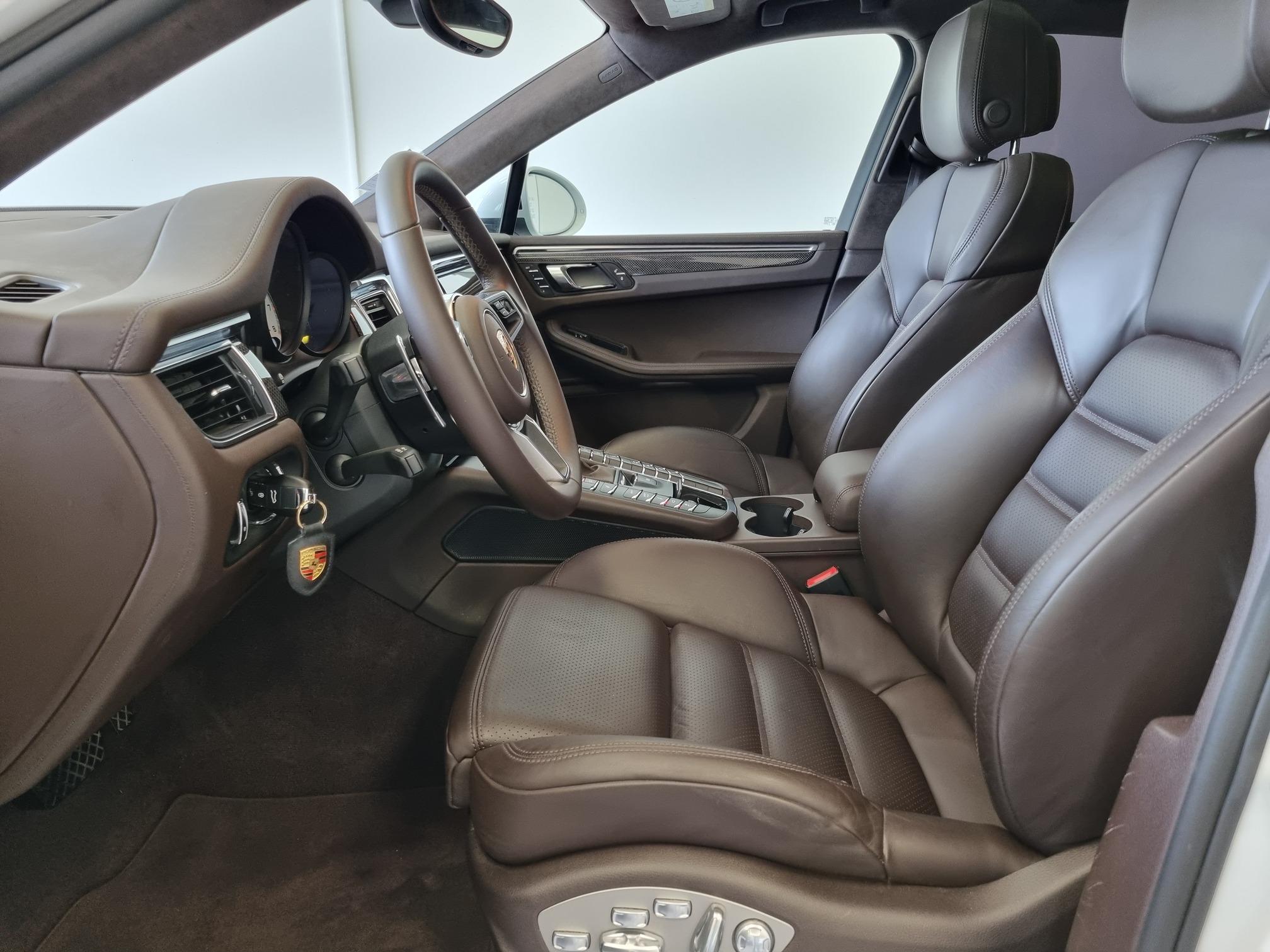Porsche Macan — 9