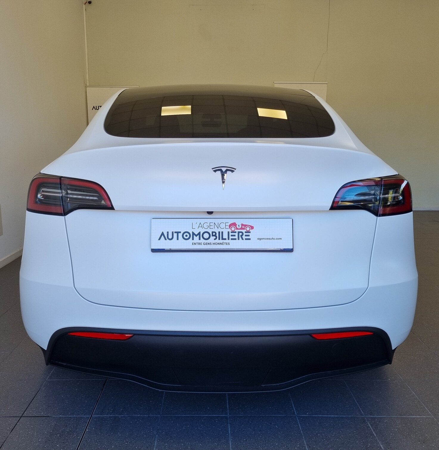 Tesla Model Y — 5