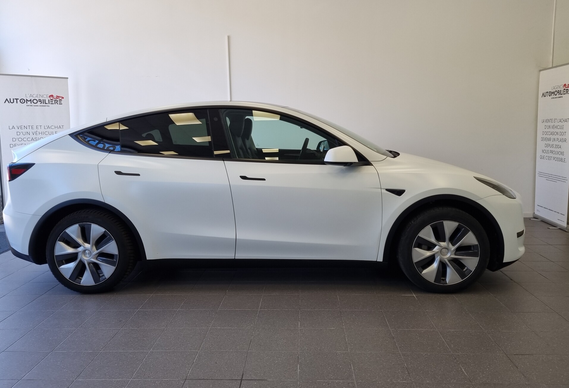 Tesla Model Y — 7