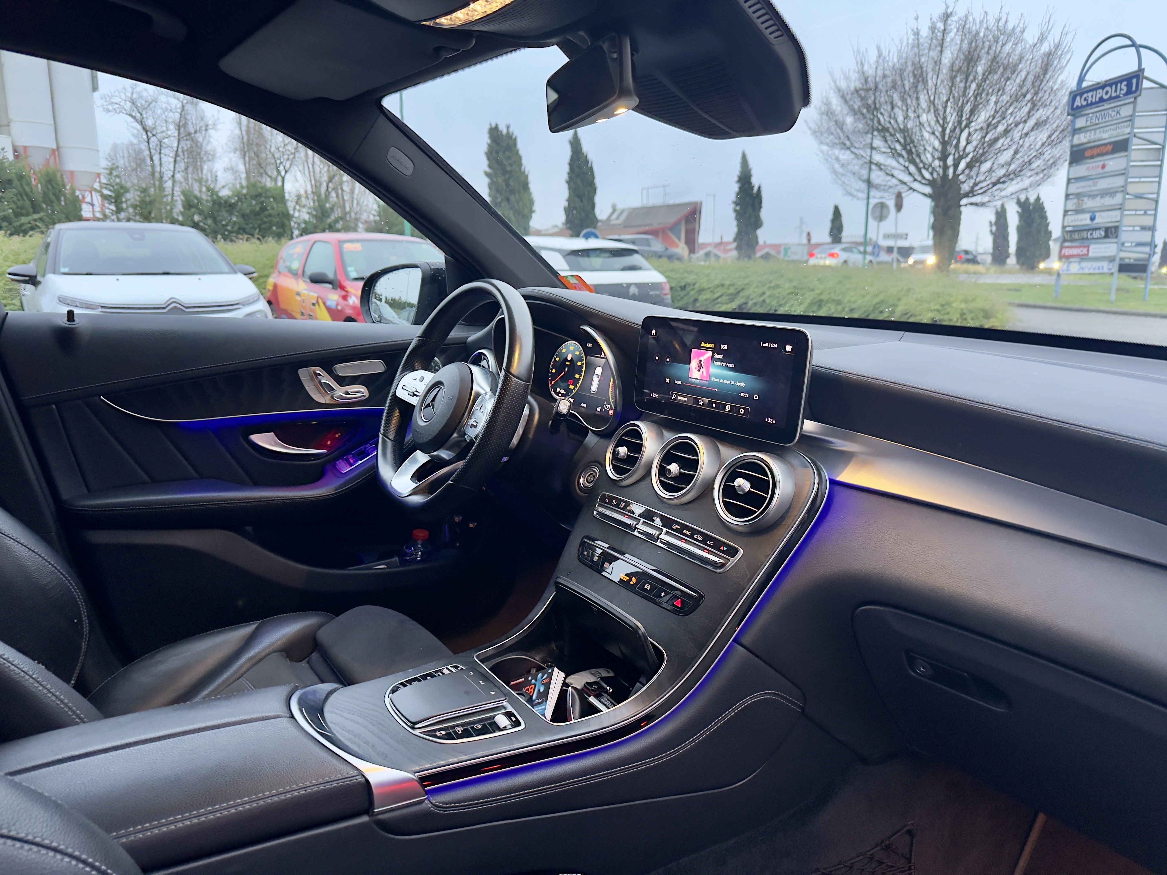 Mercedes GLC — 11