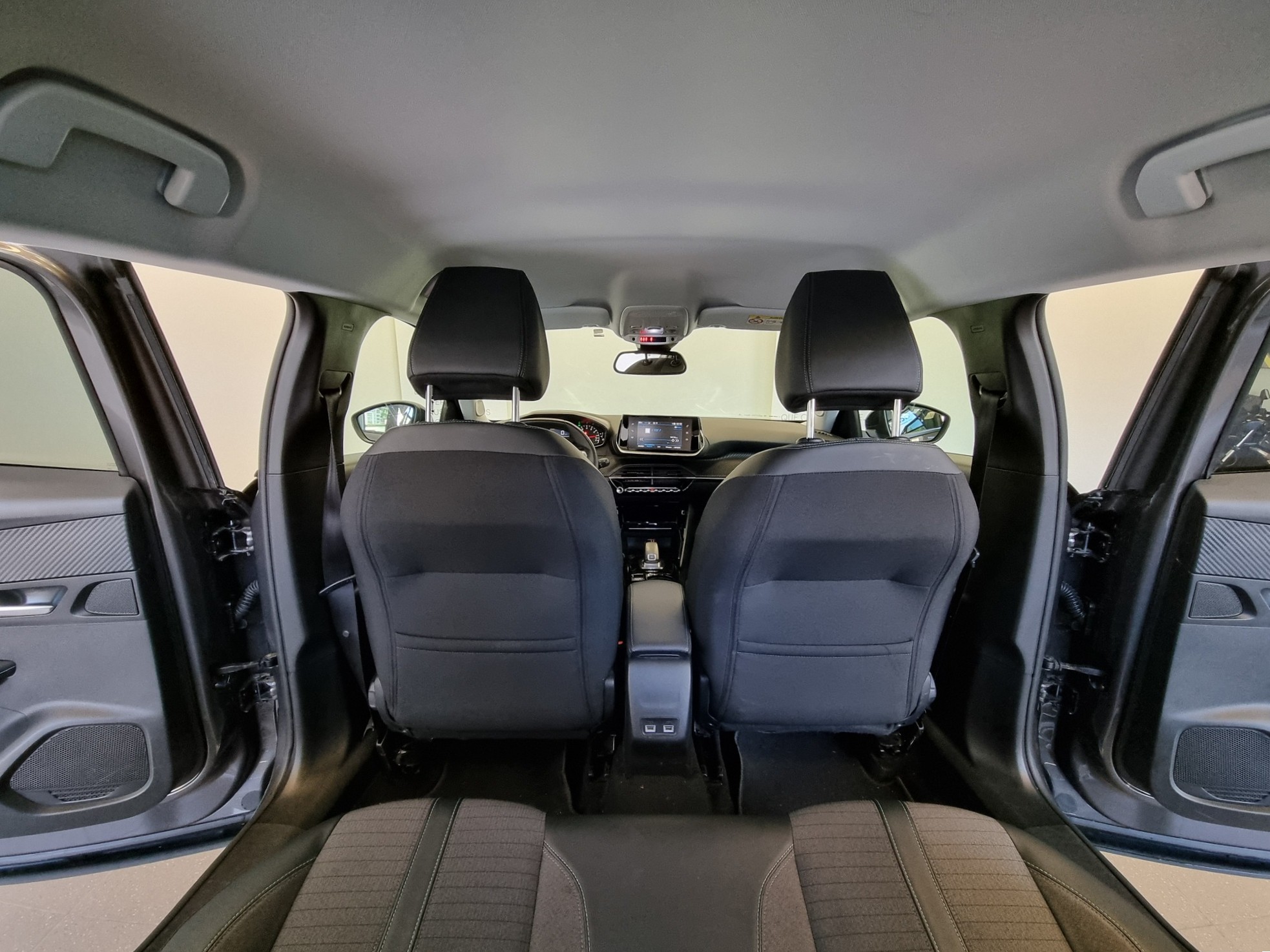 Peugeot 2008 — 27